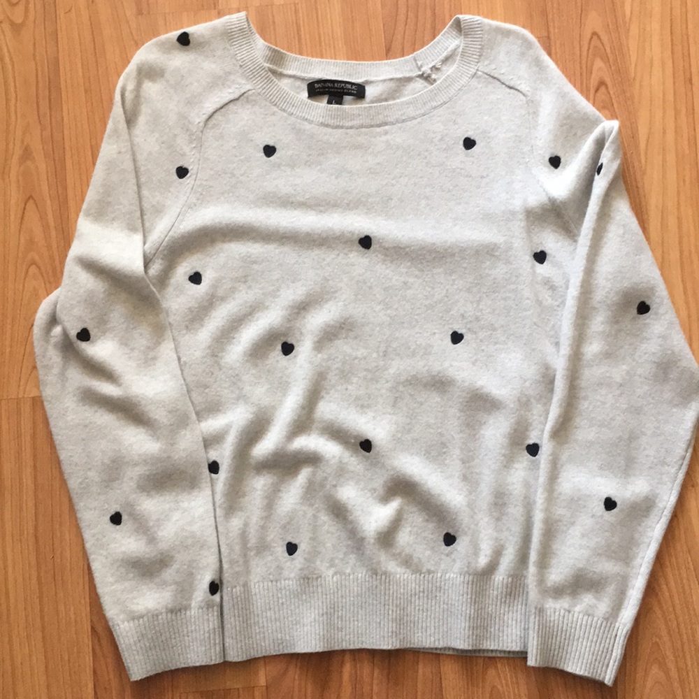 Embroidered navy hearts Italian merino blend sweater
